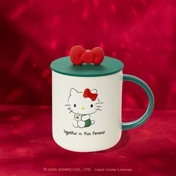 NEW Starbucks Hello Kitty Mug with Red Bow Lid